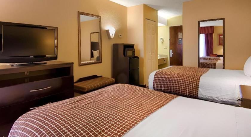 Surestay Plus Hotel Tarboro Exterior photo